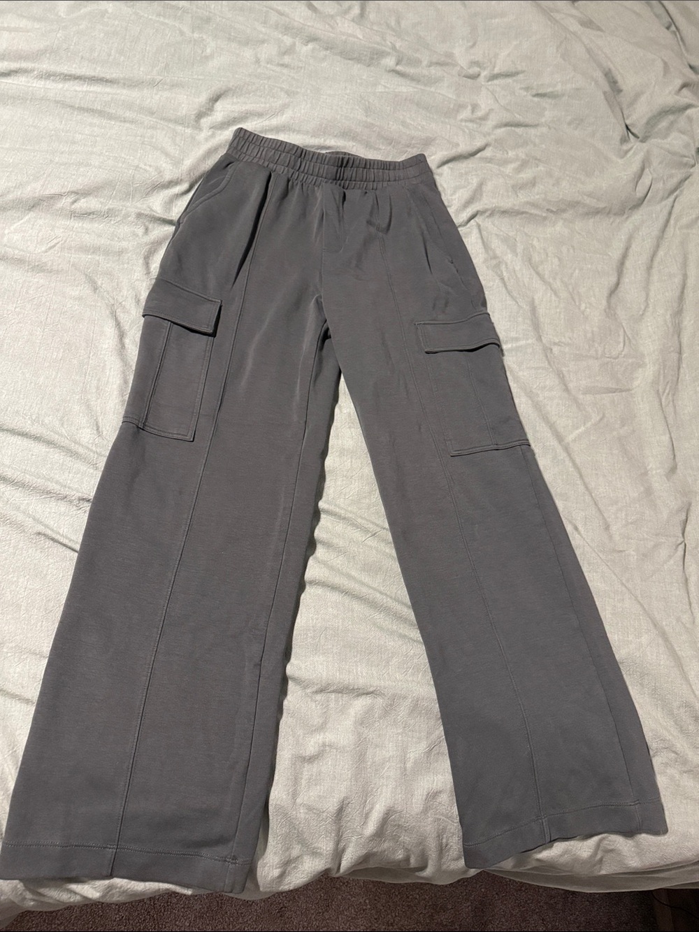 Old Navy Women’s High-Rise Wide-Leg Cargo Sweat Pants